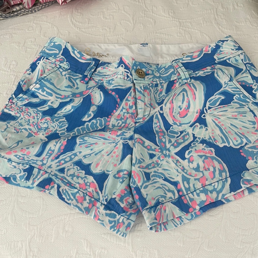 Lilly Pulitzer short size 6